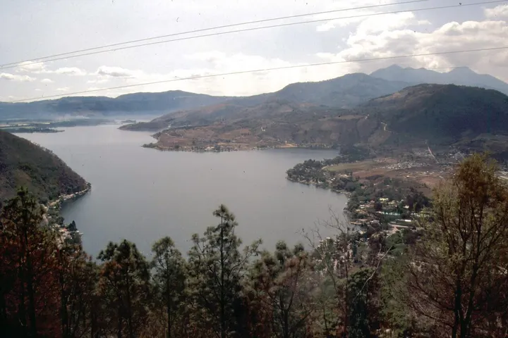 Vista de Amatitlán