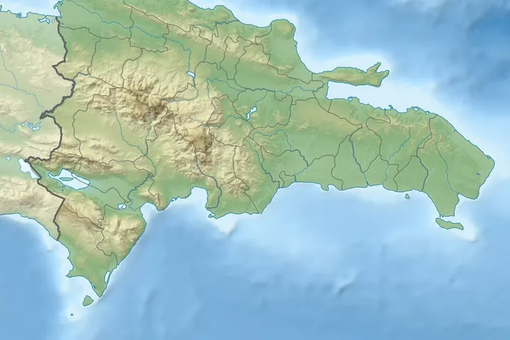 En primer plano, se ve un mapa de un país con un lago y un río