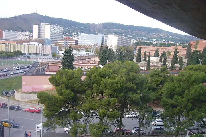 Vista de la Maternitat i Sant Ramon