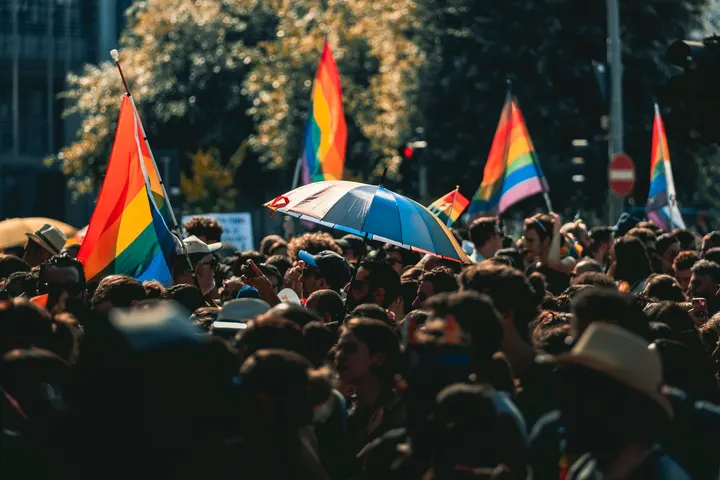 Ambiente de la sala de chat de Chueca Andalucía