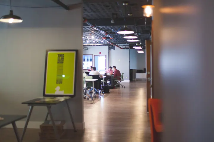 Ambiente de la sala de chat de Trabajo y negocios